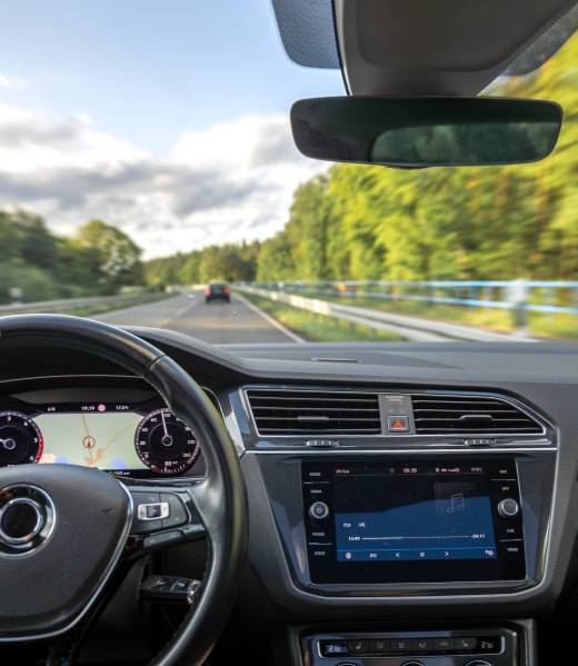 Interior driving perspective showing a GPS route and music playback on screen, while traveling through green scenic nature. SSUCv3H4sIAAAAAAAAA41Py46DMAz8F5+DFAh0RX6l6sEkLrVKSZU4W61Q/n0VSrXXvc3Ynoc3YA8WHOLU9Z1uhpOhpm2vuplc1zW9Gc0wmJHw6kGBRyGwrTHjMPbmazTtqdNaawUTJnZgN+BlyUkiCocVrFYQafUUd0ieJUTGBawuCpKg5EQJ7FYUOBSaQ+Sdf/zOW52DBVCQ8lRBUf+cXRTgTKv7qf6lFlkI97jzRcH9JRQfR3aQW61Y4TOy43U+OuUk4fHGa5Cq3RMkuDv7Q/x+48ZJQqxZkJ9LQE/+WOfpwSIfGumb6fV3XUr5BdofuyyEAQAA